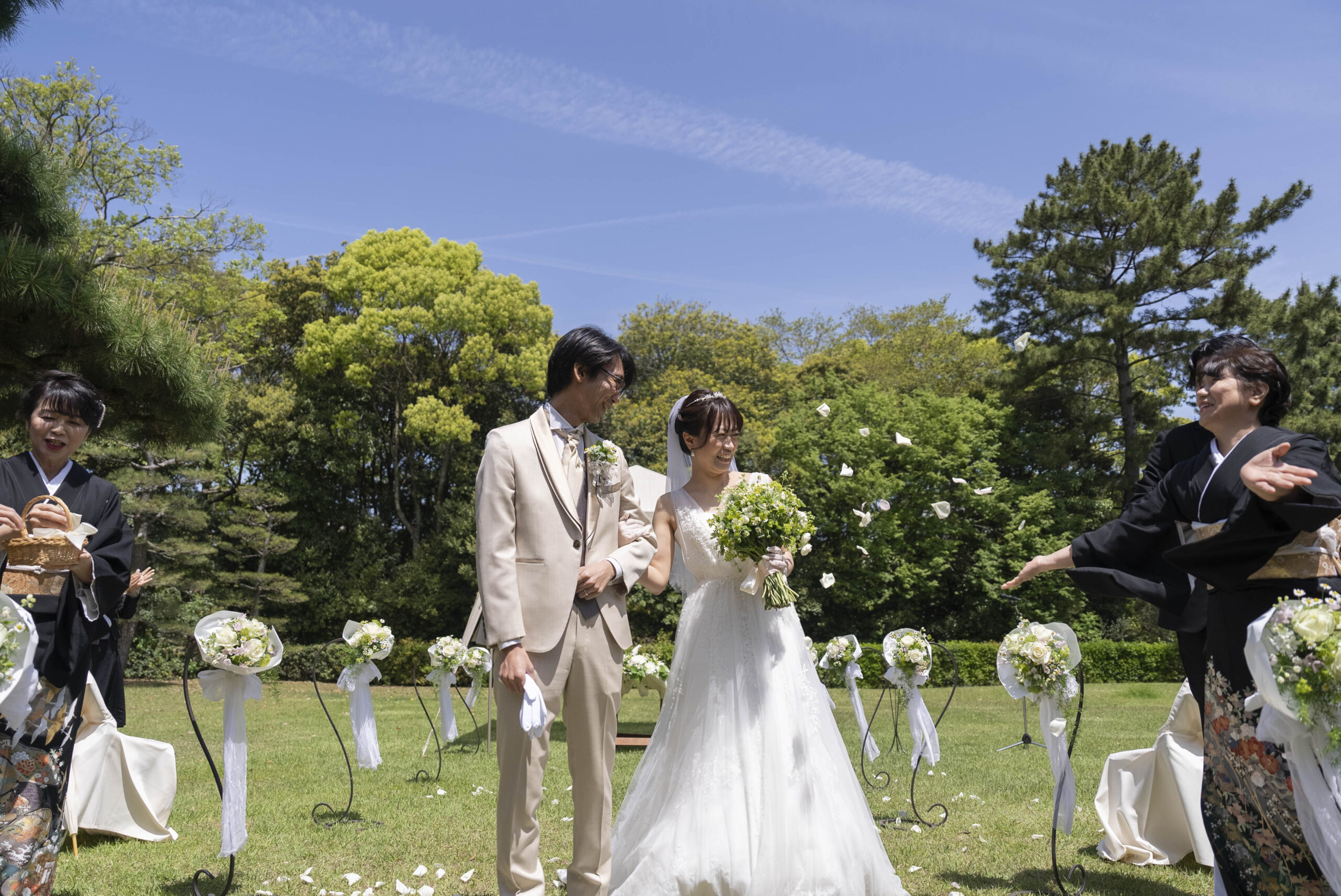 高松市栗林公園の結婚式 ガーデンウェディングができる。家族婚、家族だけの結婚式、少人数の結婚式 ガーデン人前式 ガーデンウェディング会場