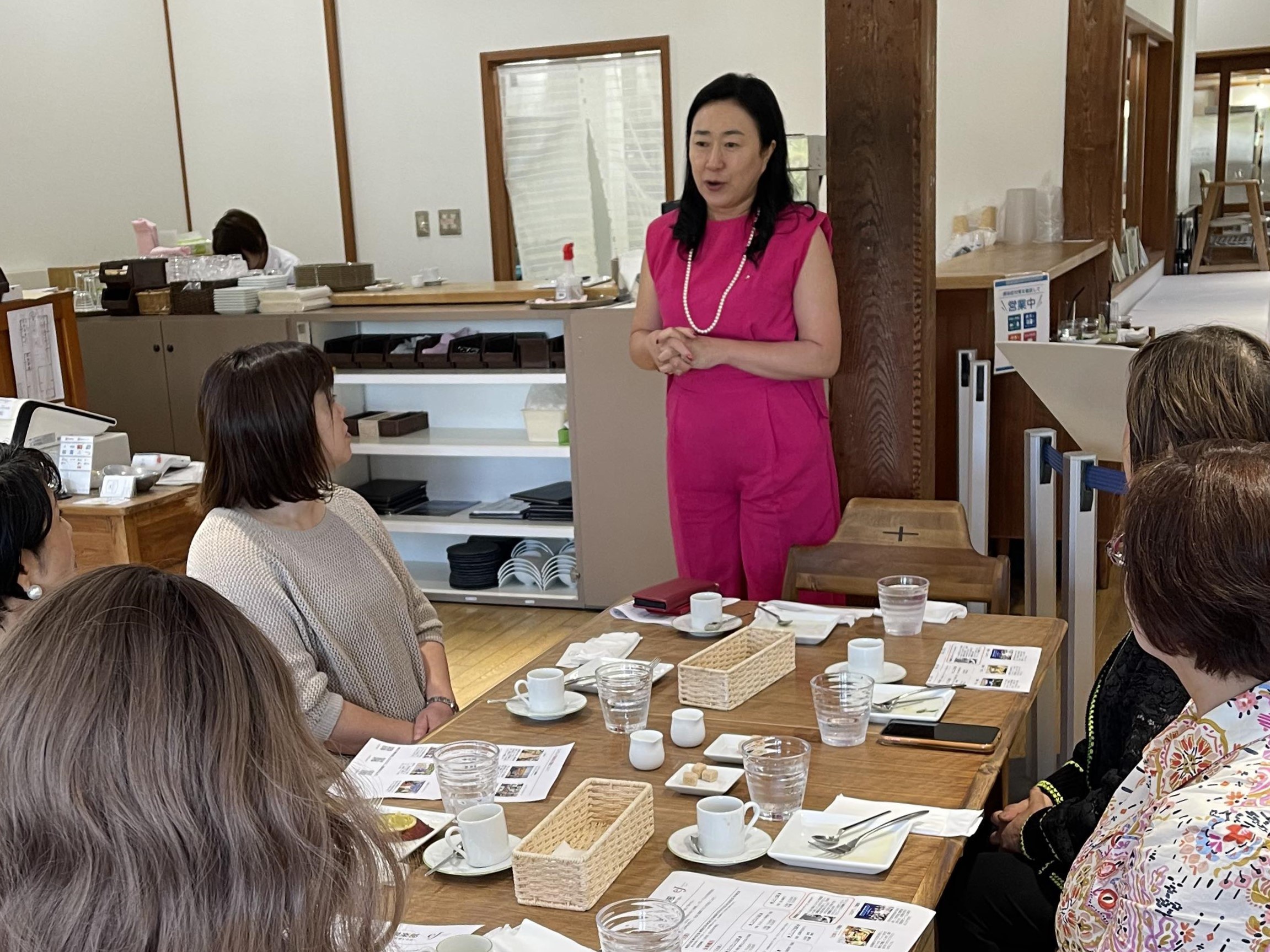 一般社団法人エメラルド倶楽部 代表理事 菅原智美氏を囲んでのランチ交流会