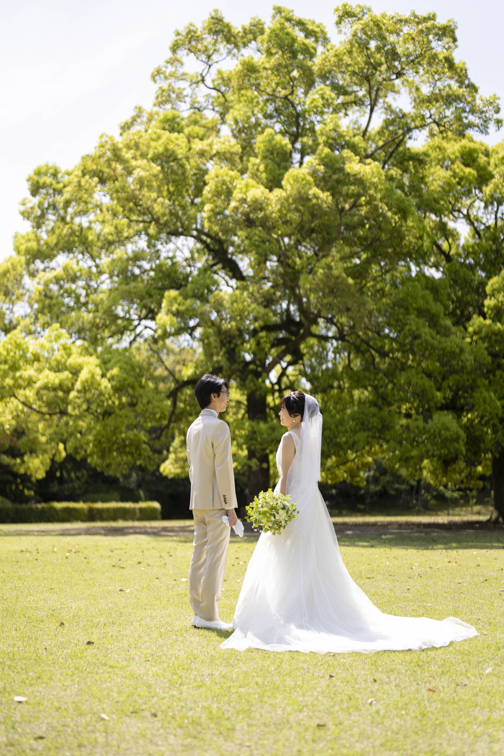 高松市栗林公園の結婚式　高松市民結婚式　結婚証明書　ガーデンウェディングができる。家族婚、家族だけの結婚式、少人数の結婚式　ガーデン人前式　ガーデンウェディング会場