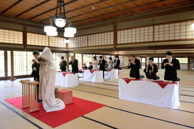 東京から“城好き”“歴史好き”のカップルが【史跡高松城 玉藻公園（城婚）】で挙式