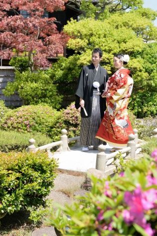 東京から“城好き”“歴史好き”のカップルが【史跡高松城 玉藻公園（城婚）】で挙式