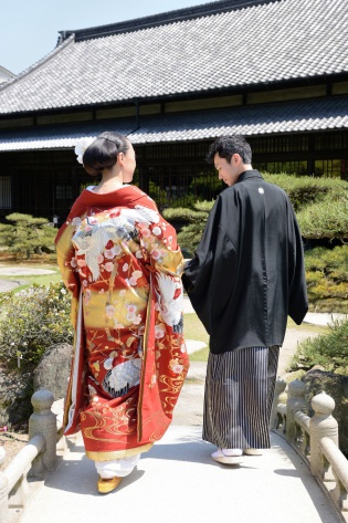 東京から“城好き”“歴史好き”のカップルが【史跡高松城 玉藻公園（城婚）】で挙式