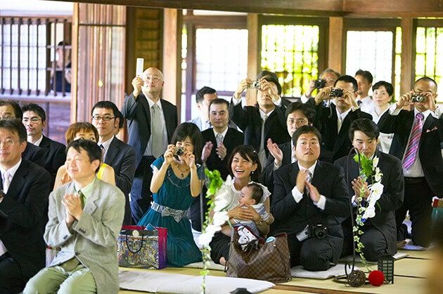 香川県高松市のお城で結婚式　玉藻公園で和婚の人前式では出席者が結婚の証人