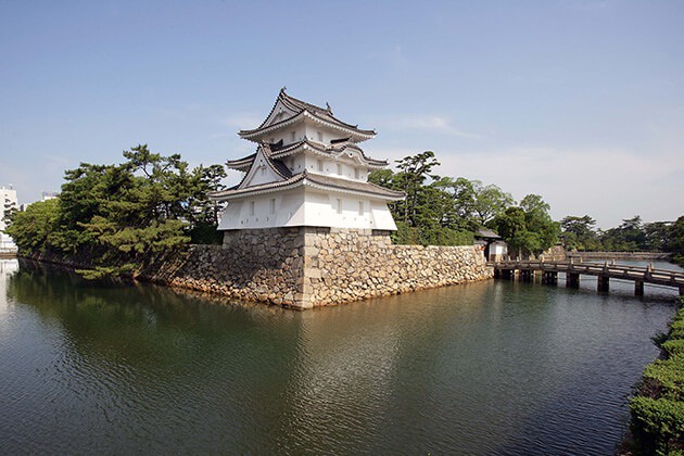 香川県高松市の高松城跡　結婚式を挙げることができる日本のお城