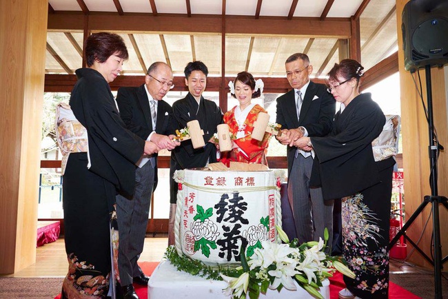 結婚式で鏡開きをおこなう場所