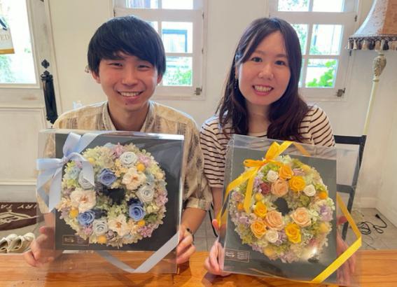 結婚式の両親プレゼントを手作りする。プリザーブドフラワーのギフト。