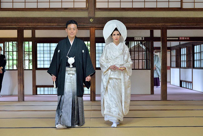 国際結婚式を日本で挙げる。日本らしい国際結婚式。国際結婚の演出。お城で結婚式。
Japanese Traditional Wedding Ceremony,Kimono Wedding