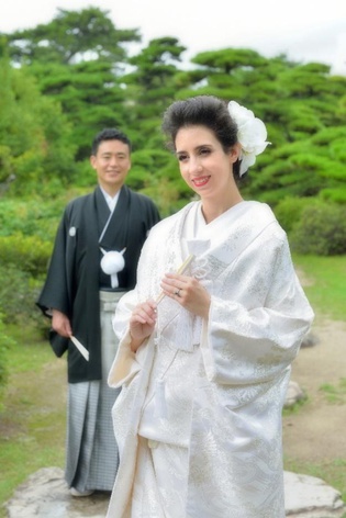 国際結婚式を日本で挙げる。日本らしい国際結婚式。外国人の花嫁が白無垢を着る。
Japanese Traditional Wedding Ceremony,Kimono Wedding