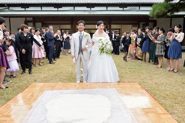 結婚式の珍しい演出、結婚式のユニークな演出。盛り上がる結婚式。香川県のさぬきうどんの演出。