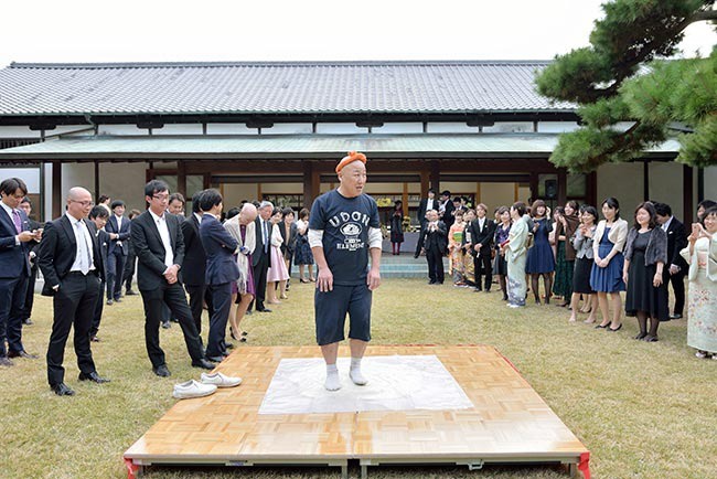結婚式の珍しい演出、結婚式のユニークな演出。盛り上がる結婚式。香川県のさぬきうどんの演出。