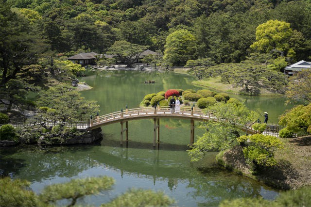 温暖な瀬戸内地方の「旅婚」、香川県高松市に「旅婚」に出かける。