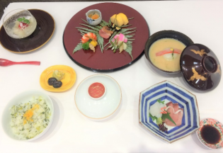 栗林公園で学びと食を愉しむ文化セミナー「栗林碩学倶楽部」イベントプログラム前期第四回　「日本料理と器のルーツを探る／G7昼食会のお献立の紹介」