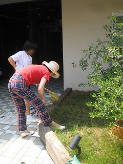 塩江中学職場体験　芝刈②.jpg