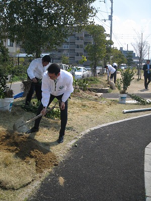 SYS伏石植樹.jpg